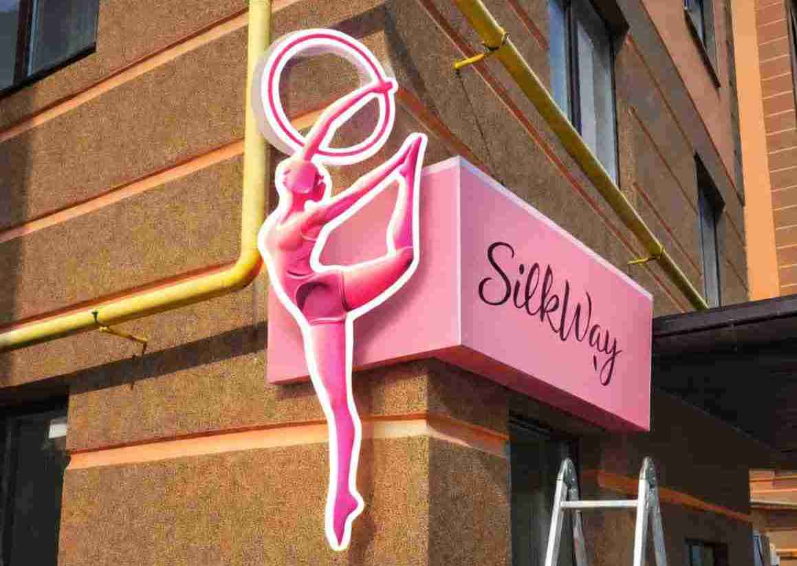 Фігурний лайтбокс під бренд з індивідуальною формою